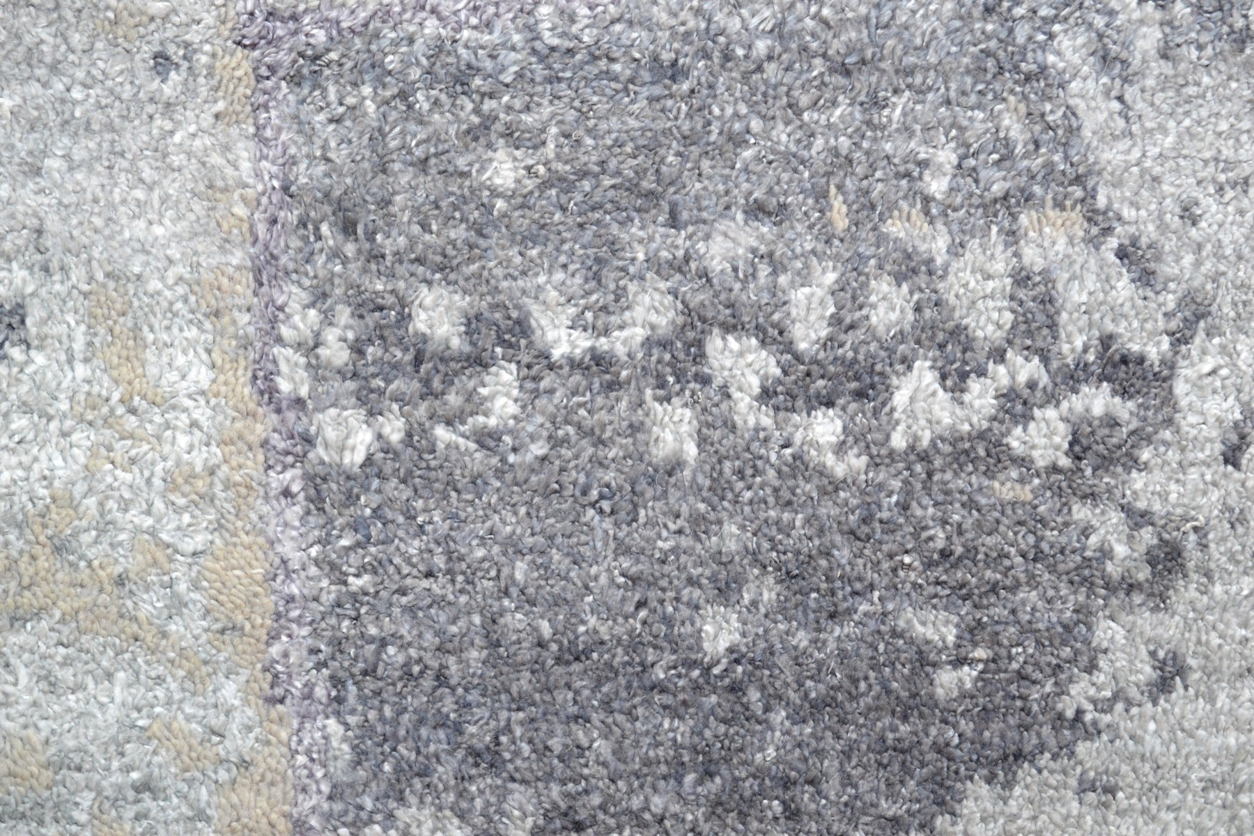 Handknotted Abstract Bamboo Silk and Wool Rug - 047 - Silver - 247x299cm