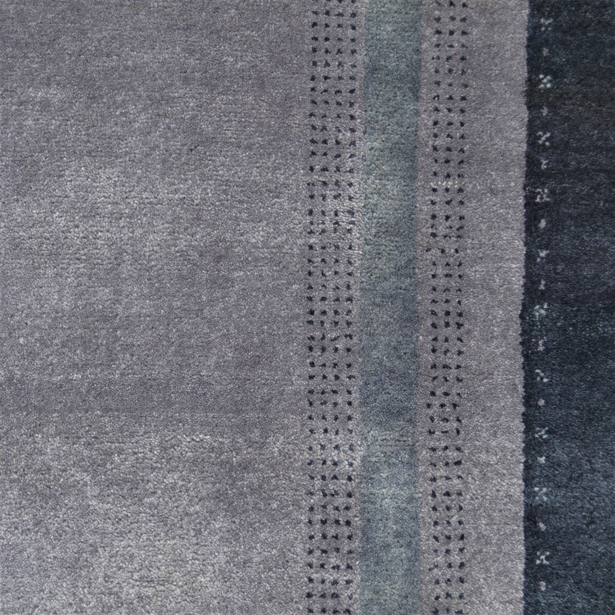 Handknotted Lori buff wool Rug - Grey - 140x200cm