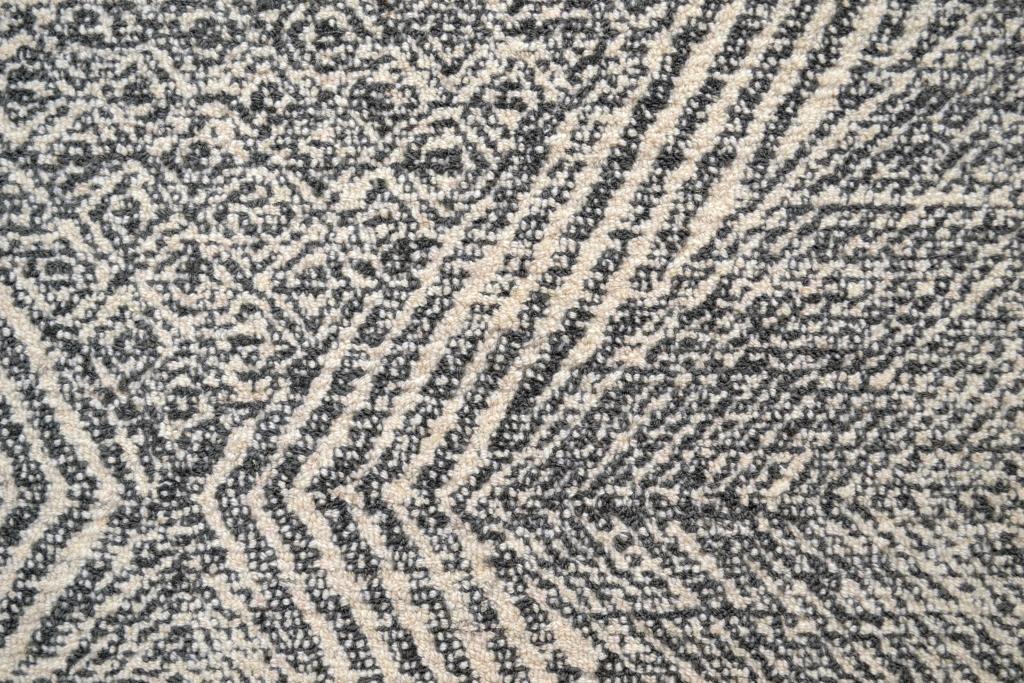 Designer Handmade Wool Rug - Newcastle 6202 - Charcoal - 110x160cm