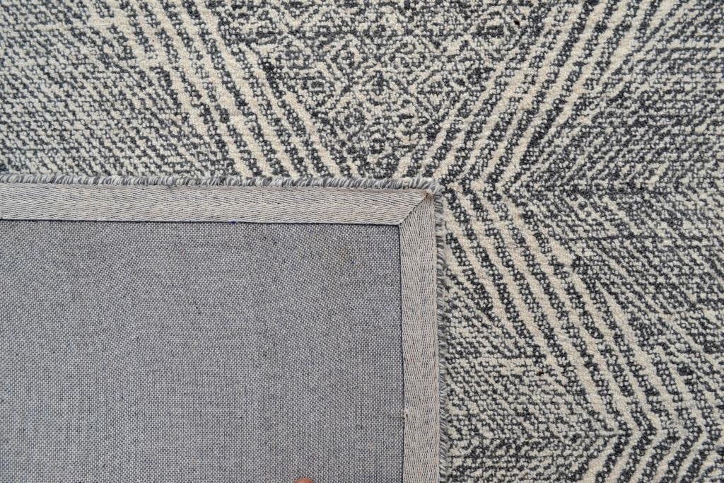 Designer Handmade Wool Rug - Newcastle 6202 - Charcoal - 110x160cm