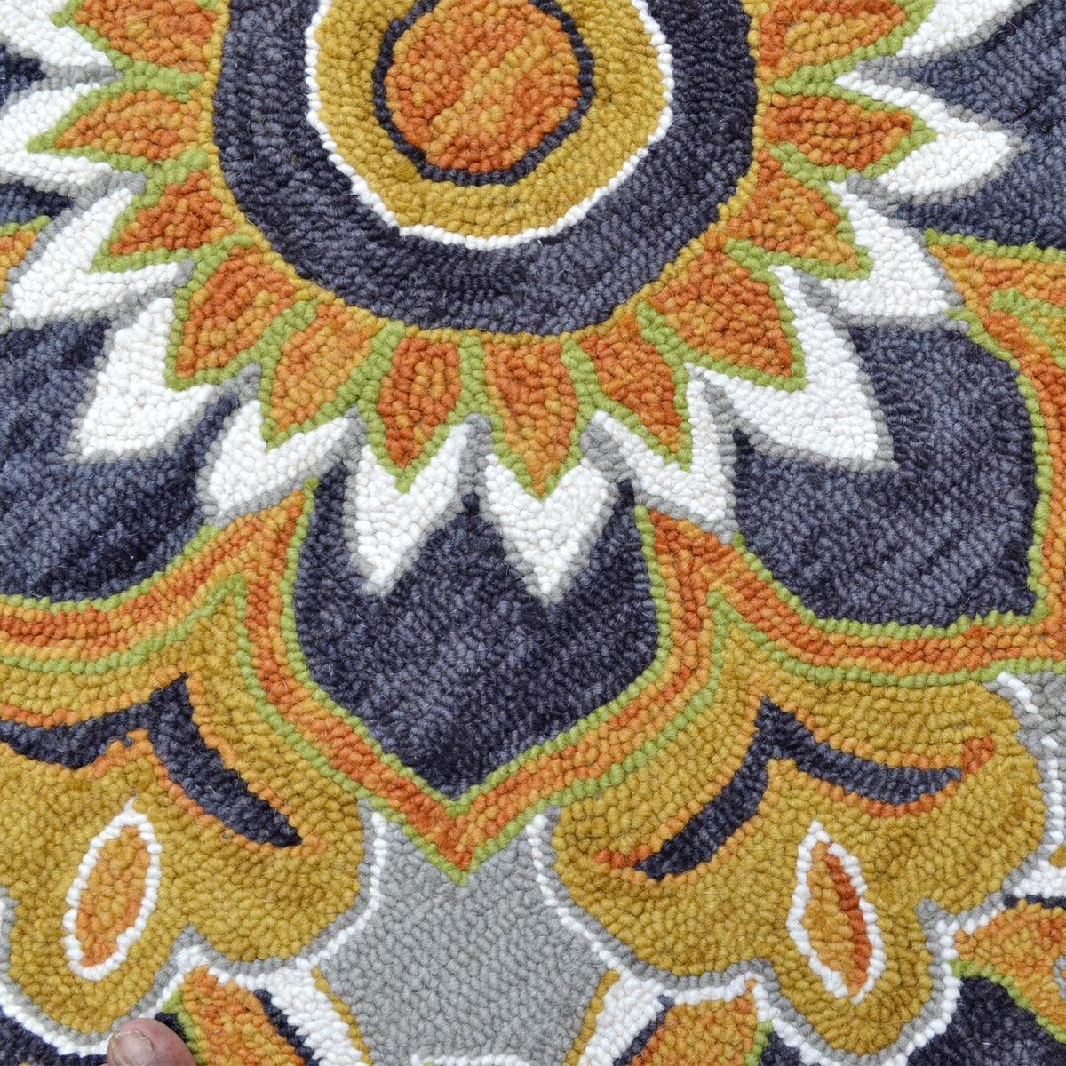 Handmade Floral Wool Rug-Petals 6414-Silver Gold-150x150cm