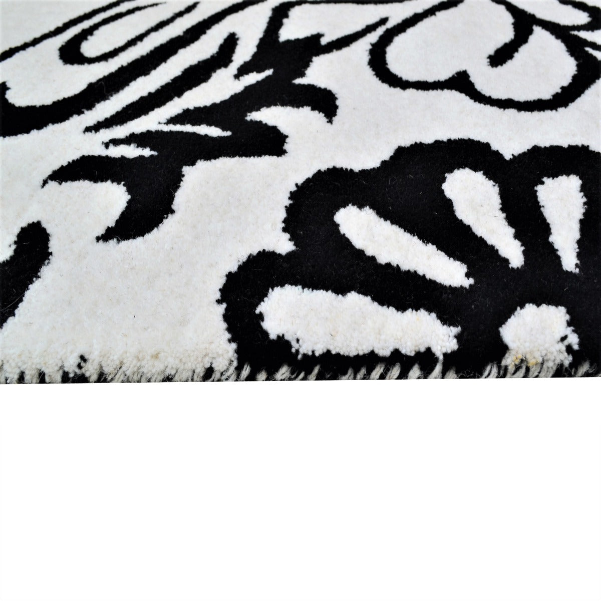 Designer Handmade Wool Rug-Wild Flower-619-Ivory Black-110x160cm