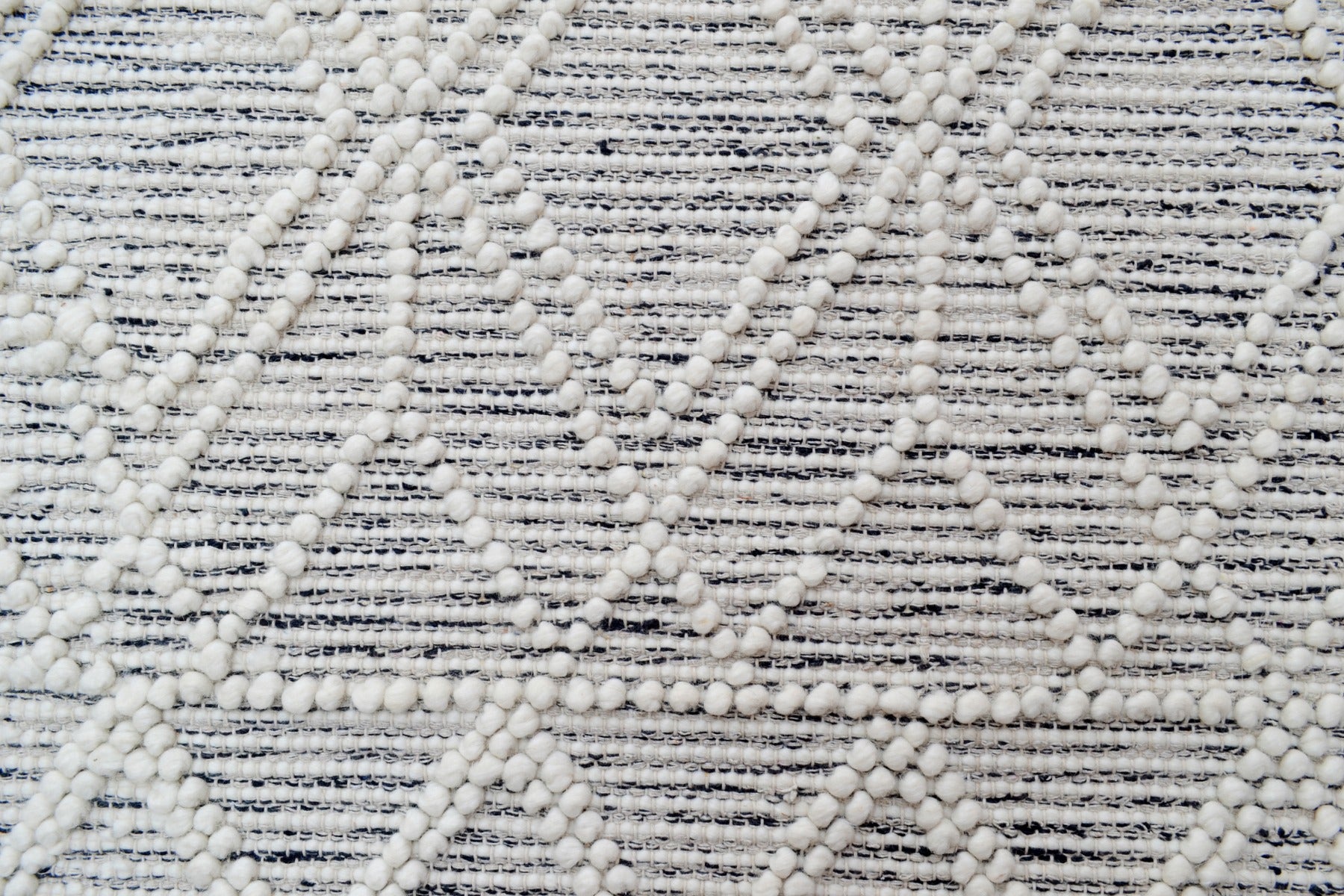 Aura Flatwoven Designer Wool Rug 6234 - Ivory/Black - 110X160cm
