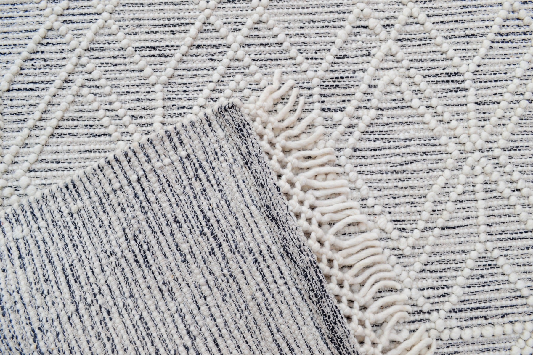 Aura Flatwoven Designer Wool Rug 6234 - Ivory/Black - 110X160cm