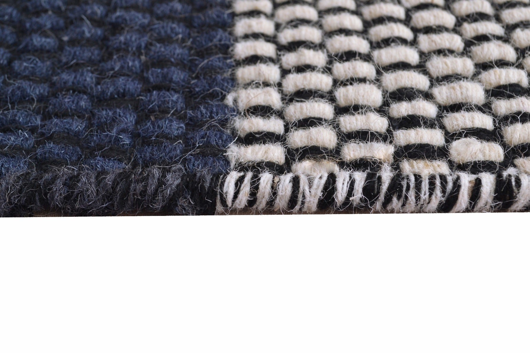 Modern Handwoven Wool Rug - Dotts - Ivory/Navy - 160x230cm