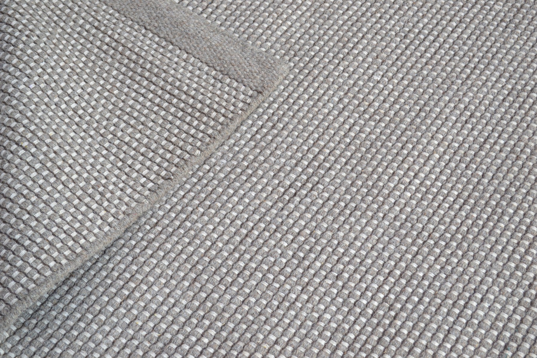 Modern Handwoven Wool Rug - Dotts - Natural/Brown - 80x150cm