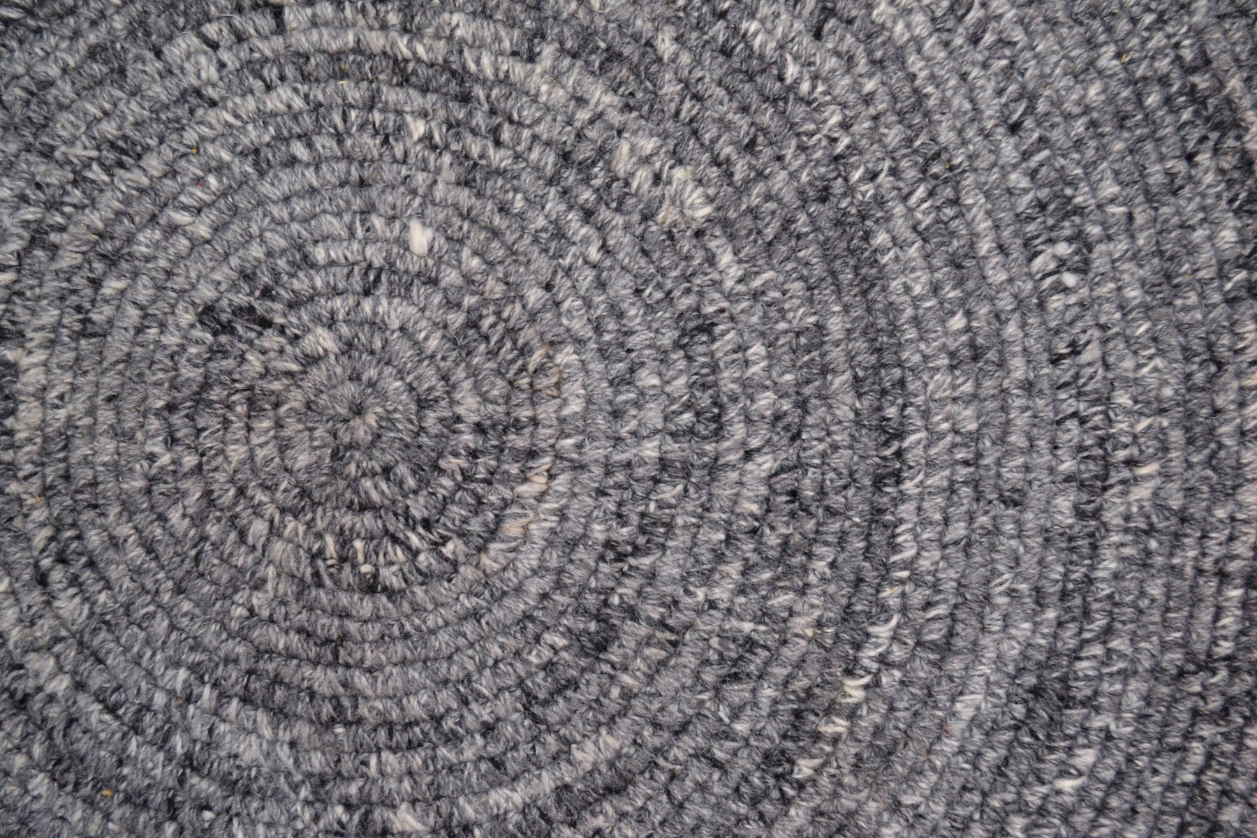 Ultra Chic Handwoven Orbit Rug - 6223 - Charcoal - 120x120cm