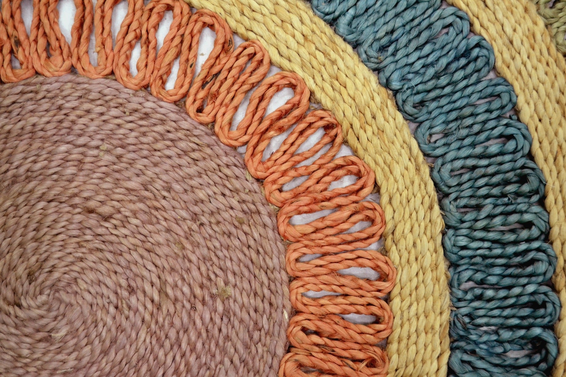 Handwoven Round Natural Jute Rug - 1087 - Natural/Green - 120x120cm