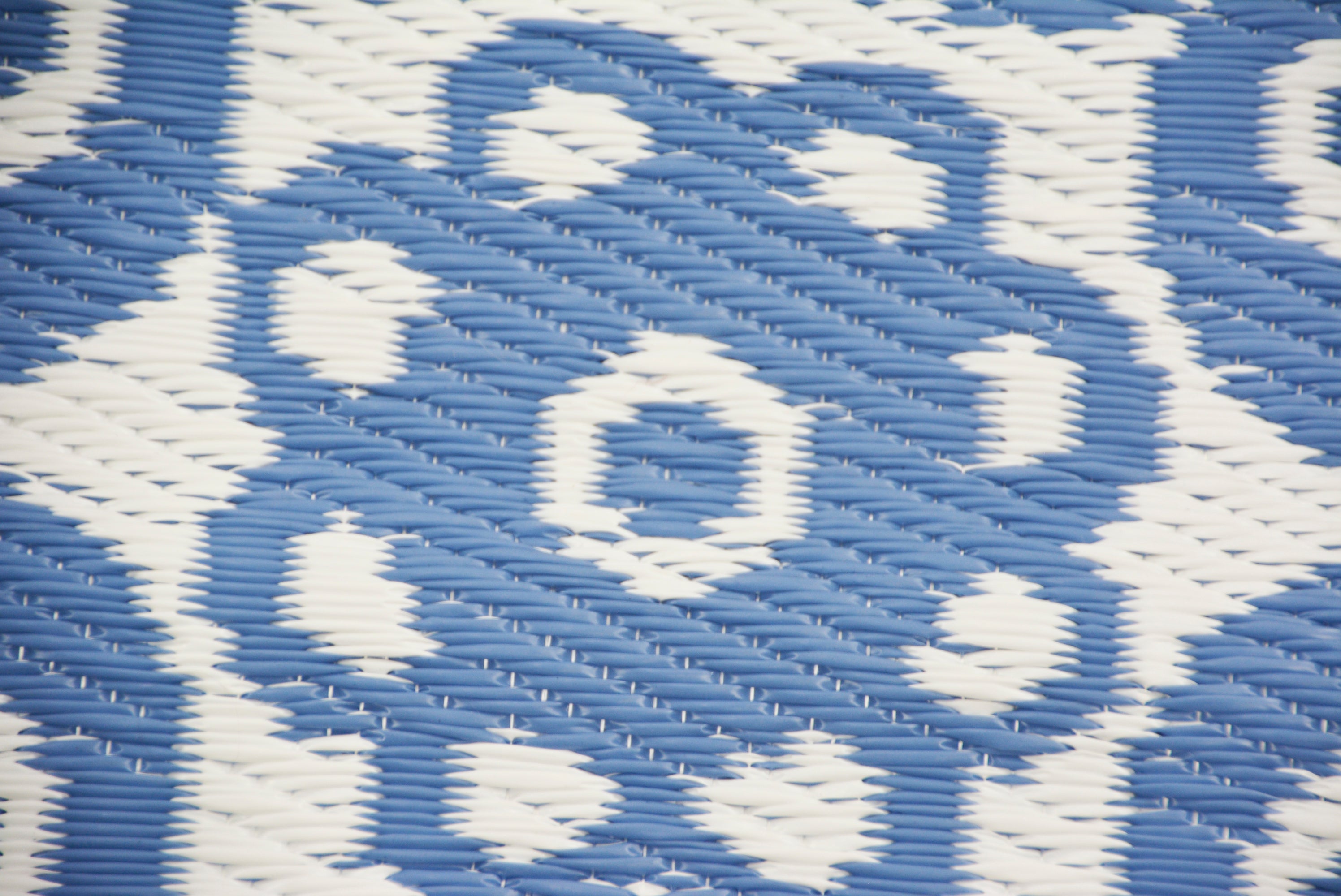 Vibrant & Reversible Outdoor/Indoor Mats - Chatai 2036 - Allure/White - 120x170