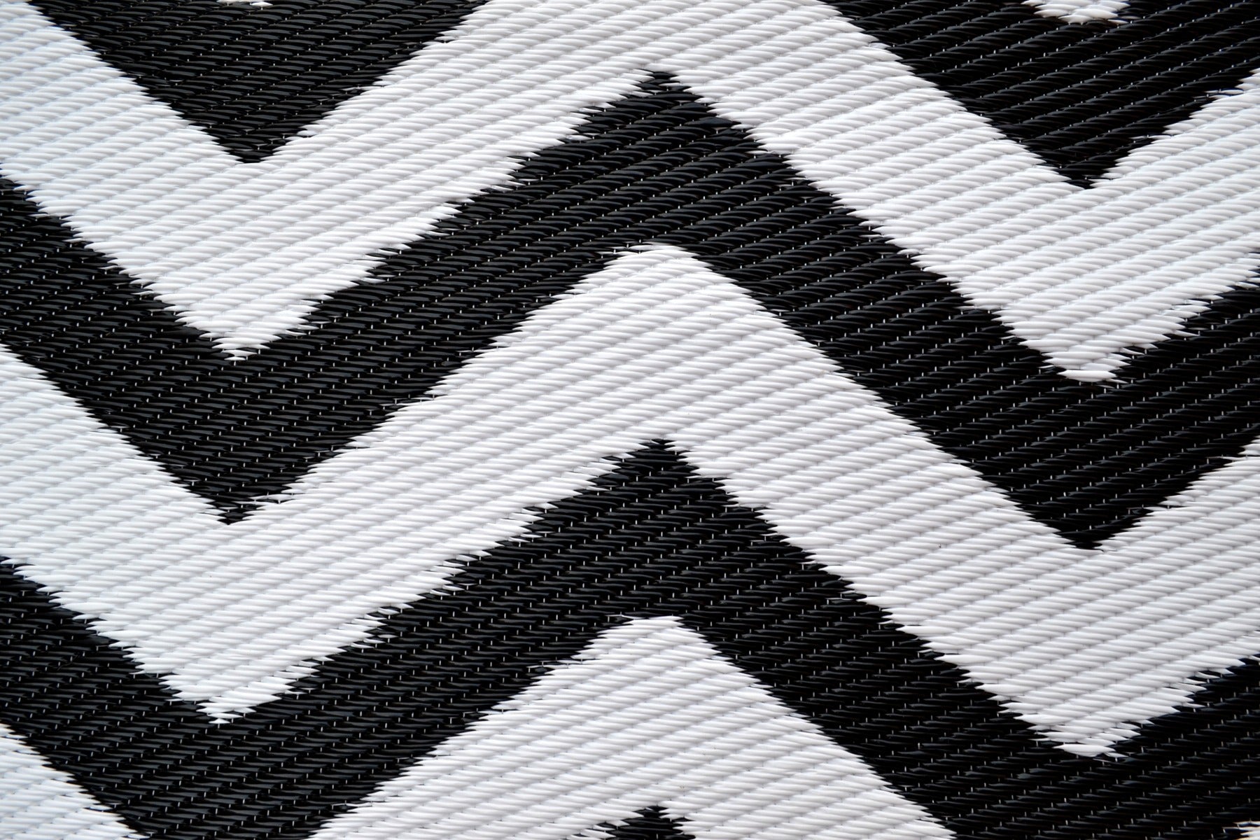 Alfresco Reversible Outdoor Mat - 21A9 - Black/White - 120x170cm