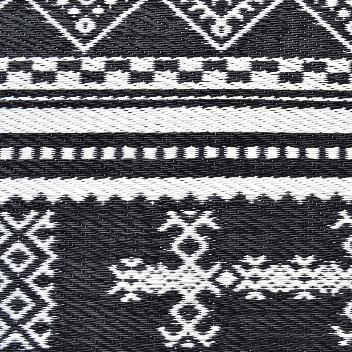 Reversible Outdoor Plastic Mat - Chatai Ellora-Black-White- 120x170cm