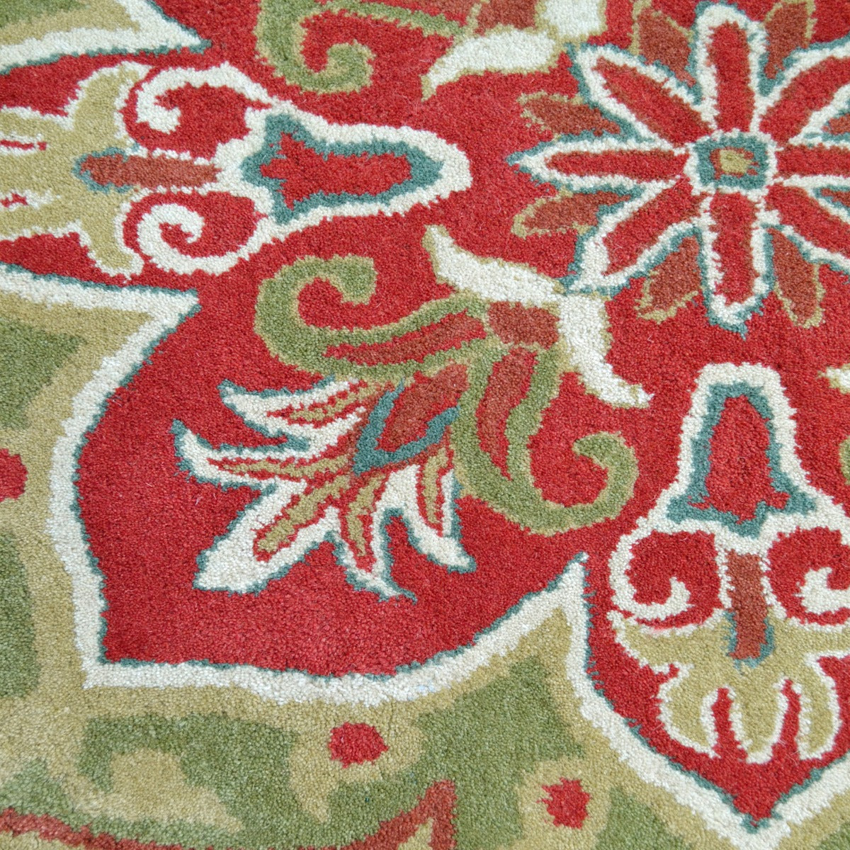Handmade Floral Wool Rug-Petals 6287-Red-150x150cm